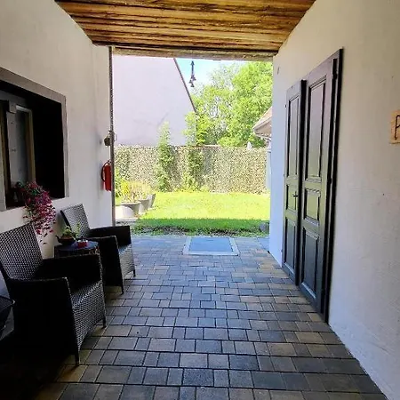 Up To 7 Guests *