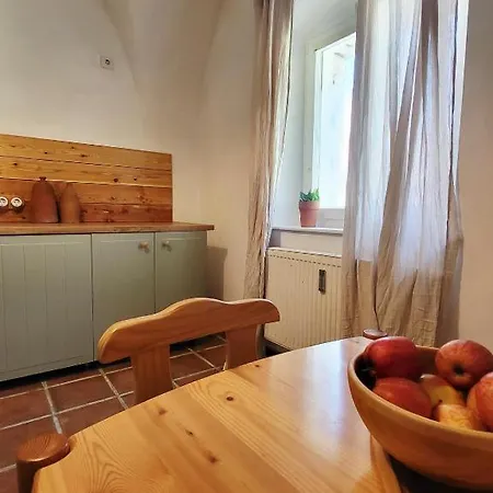 Up To 7 Guests *